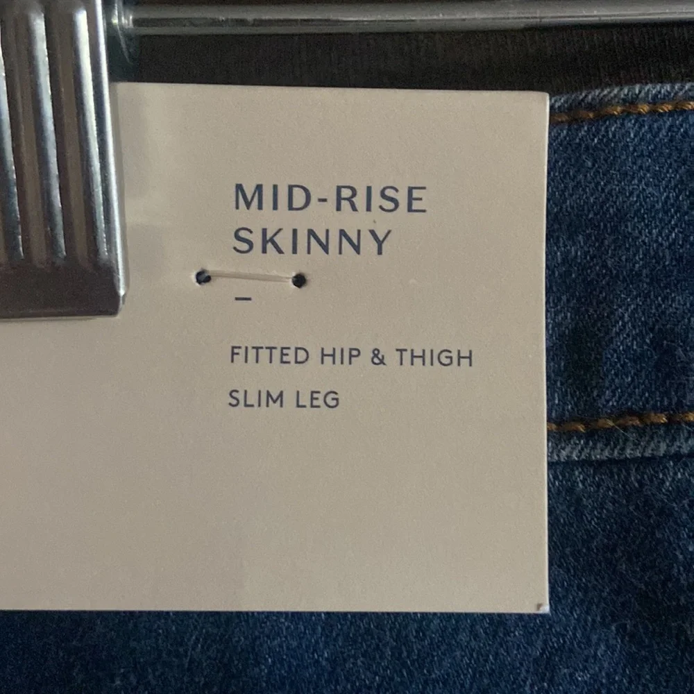 Universal Thread Women's Mid-Rise Skinny Jeans - Picture 7 of 10